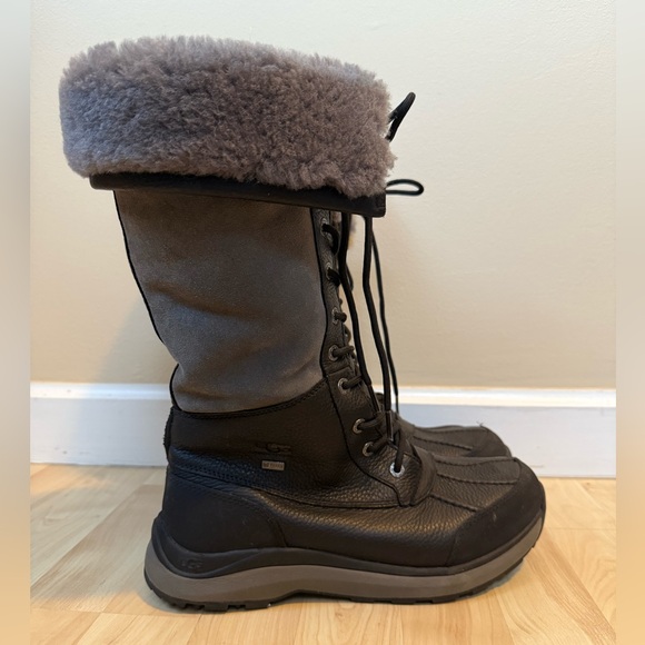 UGG Adirondack III Tall Boot - Womens 10 - Gray/Black - Picture 1 of 10